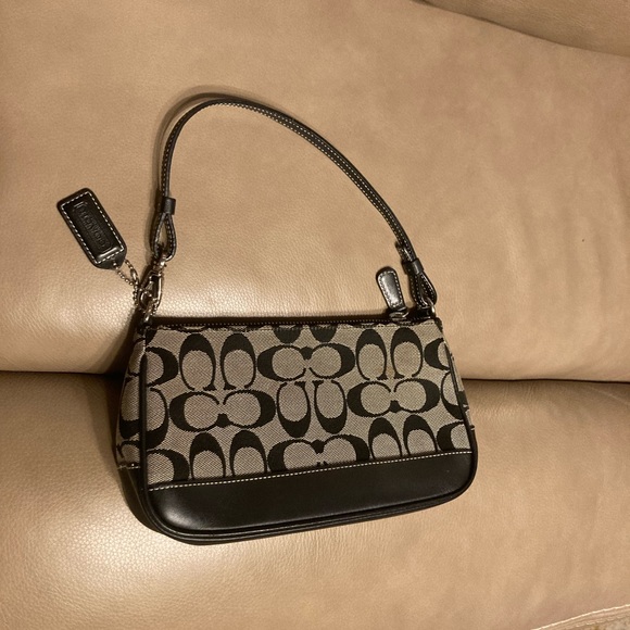 Small Coach Black and Grey shoulder bag ✨ - Picture 1 of 7